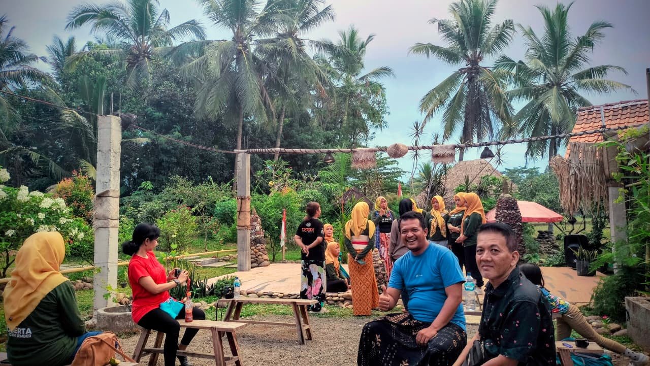 Latihan Menari bestari